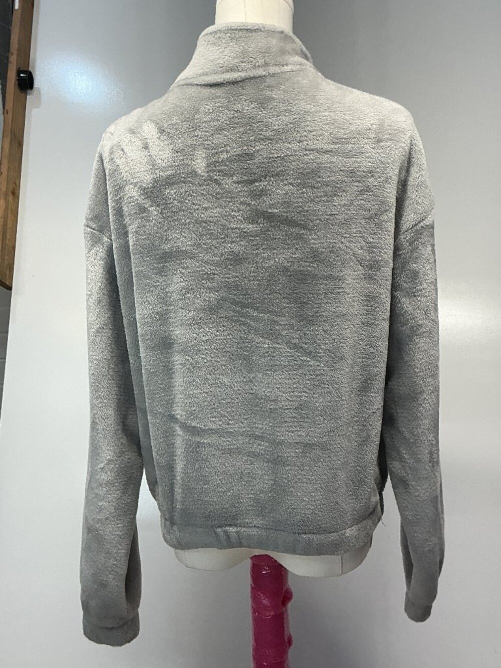Disney XS Gray Pooh Quarter Zip Plush Fleece Mock Neck Top Pullover Sweatshirt - Picture 8 of 14